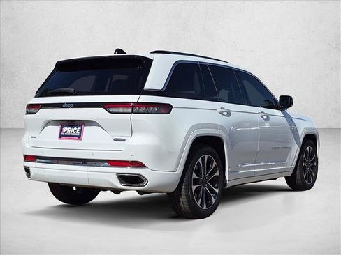 Used 2022 Jeep Grand Cherokee Overland AWD/4WD image 5