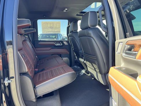 New 2026 GMC Sierra 3500 Denali Ultimate image 32