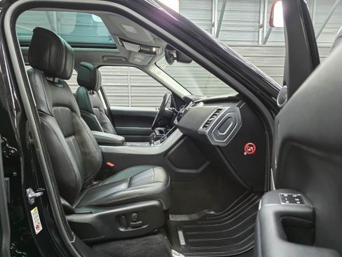 Used 2018 Land Rover Range Rover Sport SE AWD/4WD image 14
