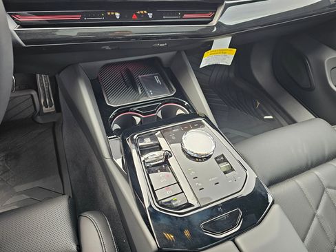 New 2026 BMW 530i xDrive w/ Executive Package image 22