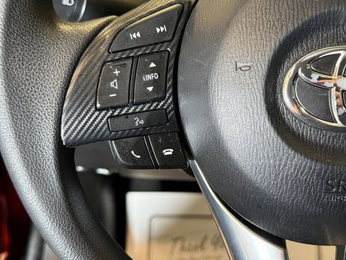 Used 2017 Toyota Yaris iA image 9