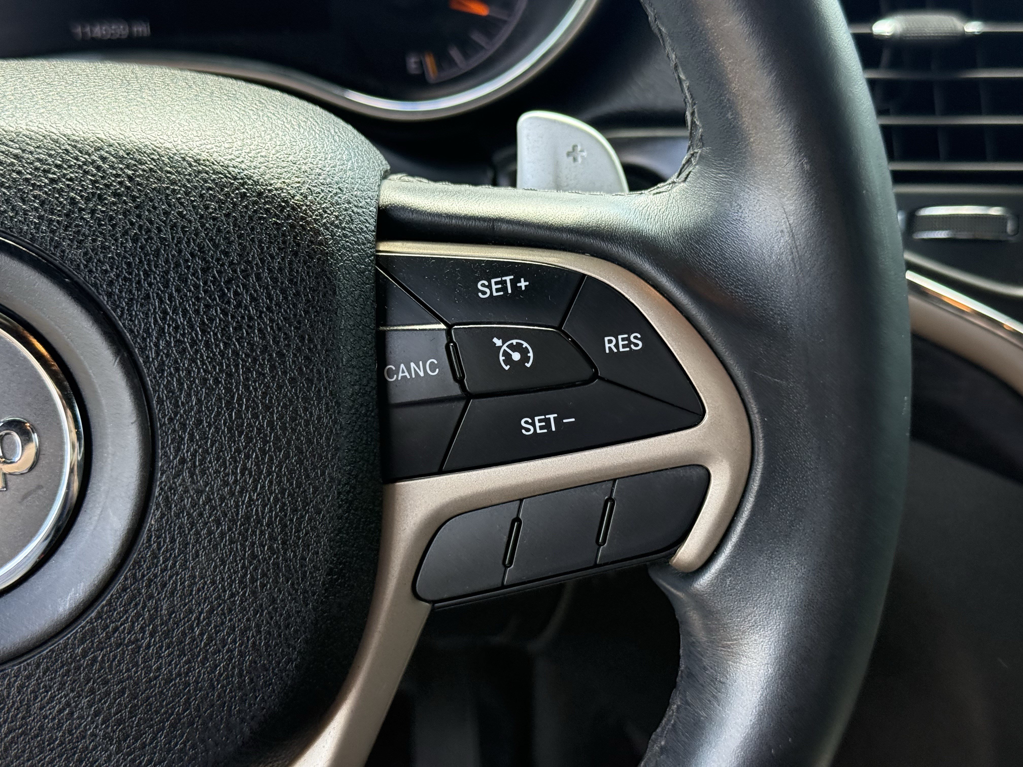 Used 2014 Jeep Grand Cherokee Laredo w/ Quick Order Package 23E RWD image 17