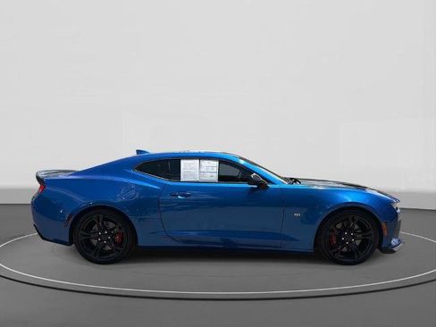 Used 2017 Chevrolet Camaro SS RWD image 4