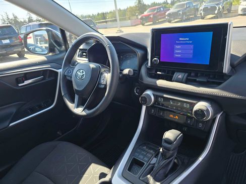 Certified 2023 Toyota RAV4 XLE w/ Convenience Package AWD/4WD image 10