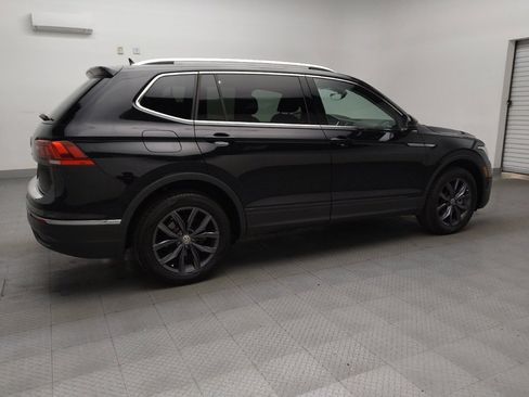 Used 2022 Volkswagen Tiguan SE image 10