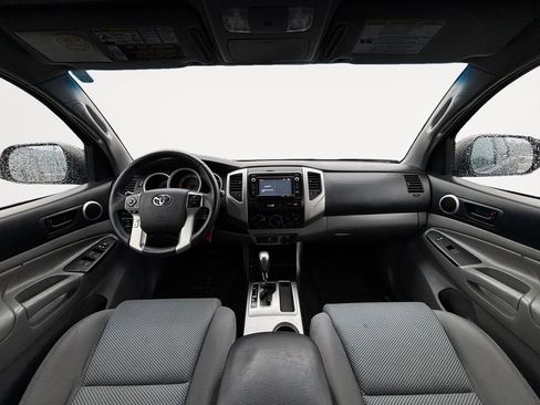 Used 2014 Toyota Tacoma PreRunner image 14