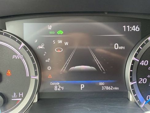 Used 2023 Toyota Highlander Bronze Edition FWD image 20