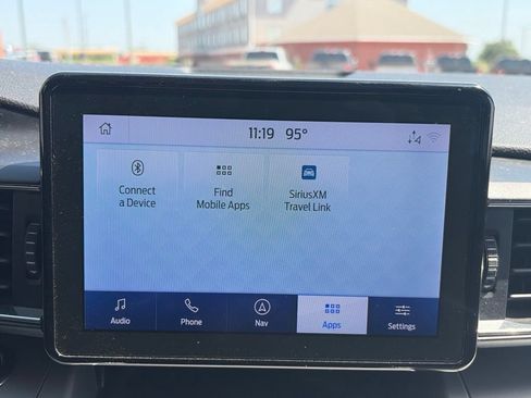 Used 2021 Ford Explorer XLT w/ Equipment Group 202A AWD/4WD image 31