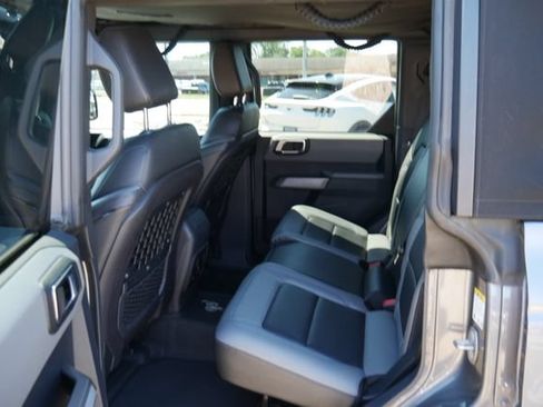 Used 2022 Ford Bronco Black Diamond w/ Sasquatch Package AWD/4WD image 23