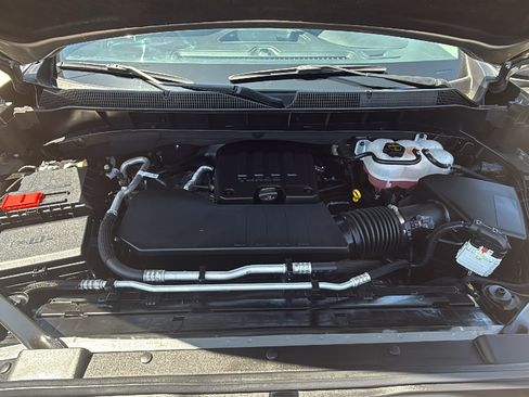 Used 2025 Chevrolet Silverado 1500 Custom RWD image 10