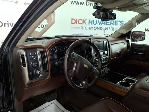 Used 2016 Chevrolet Silverado 1500 High Country w/ High Country Premium Package AWD/4WD image 14