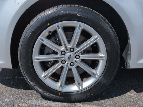 Certified 2019 Ford Flex Limited FWD image 22