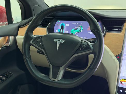 Used 2020 Tesla Model X AWD/4WD image 25