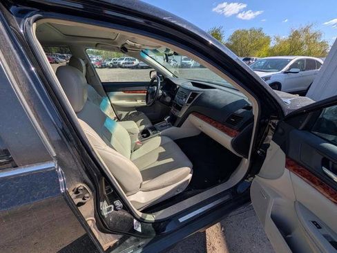 Used 2010 Subaru Outback 3.6R Limited AWD/4WD image 29