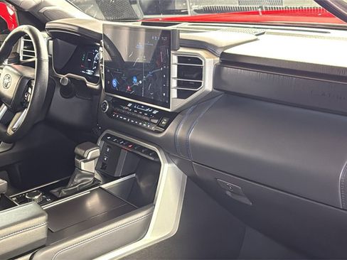 Used 2025 Toyota Sequoia Platinum image 10