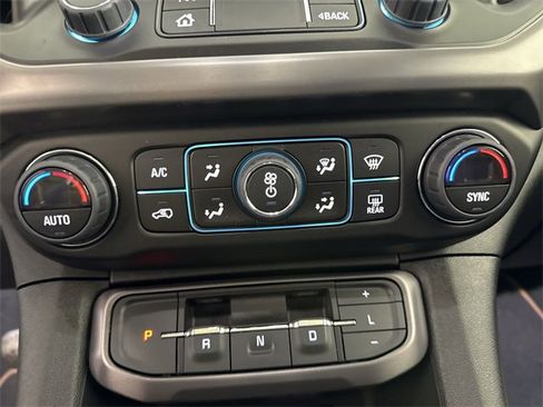 Used 2023 GMC Acadia AT4 image 40