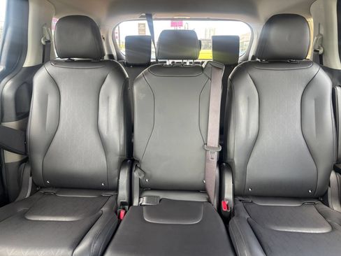 Used 2026 Kia Carnival FWD image 41