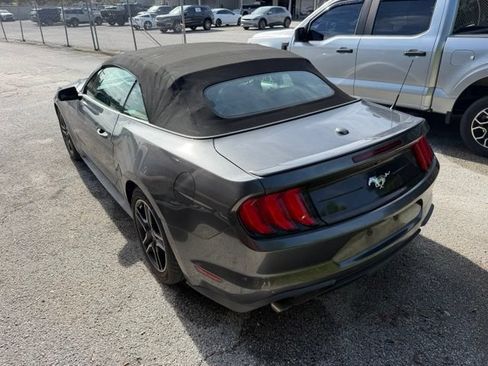 Used 2020 Ford Mustang Premium RWD image 9