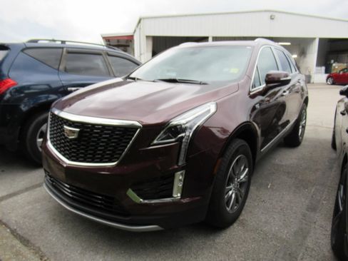 Used 2023 Cadillac XT5 Premium Luxury FWD image 3