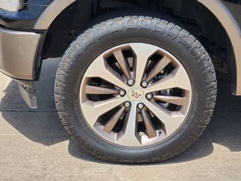 Used 2018 Ford F150 King Ranch w/ Equipment Group 601A Luxury AWD/4WD image 10