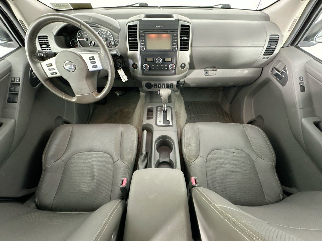 Used 2013 Nissan Frontier SL w/ Moonroof Pkg RWD image 10