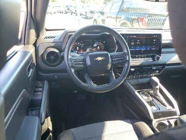 Used 2024 Chevrolet Colorado W/T w/ WT Convenience Package II RWD image 11
