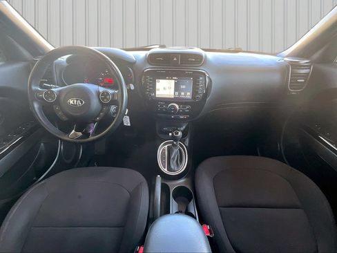 Used 2014 Kia Soul ! w/ Sun & Sound Package FWD image 6