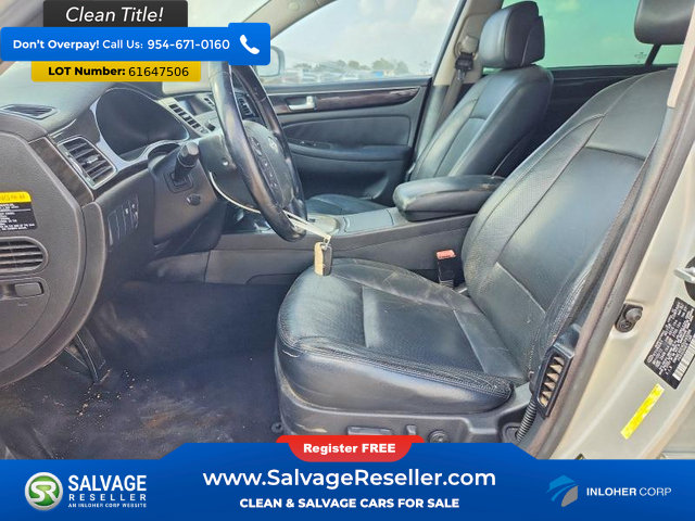Used 2013 Hyundai Genesis 3.8 RWD image 9
