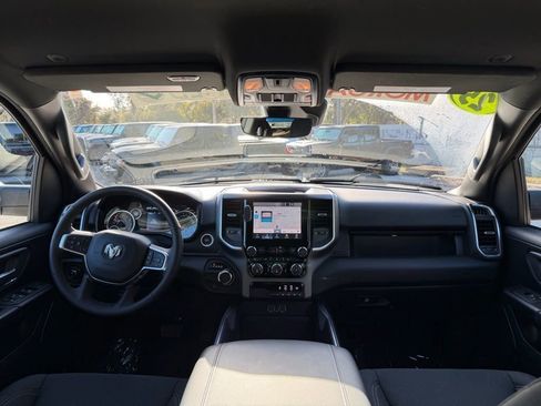 Used 2025 RAM 1500 Big Horn image 33