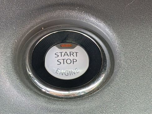 Used 2020 Nissan Frontier SV RWD image 16