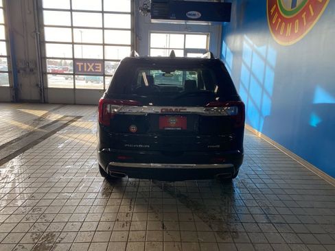 Used 2023 GMC Acadia Denali image 20