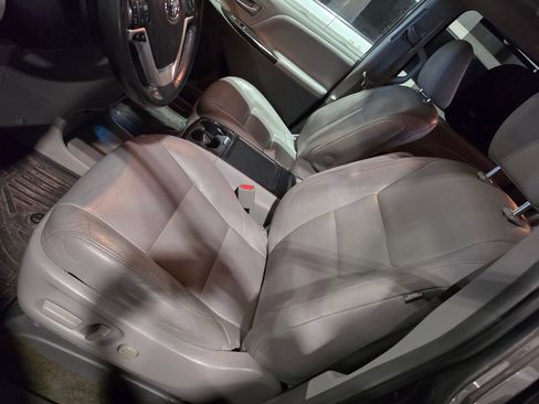 Used 2017 Toyota Sienna XLE Premium AWD/4WD image 6