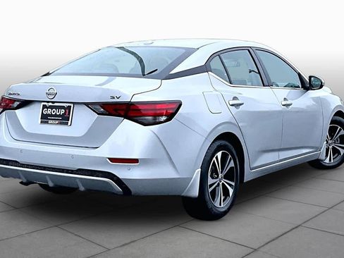 Used 2022 Nissan Sentra SV FWD image 13