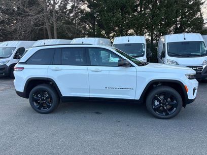 New 2025 Jeep Grand Cherokee Limited w/ Black Appearance Package