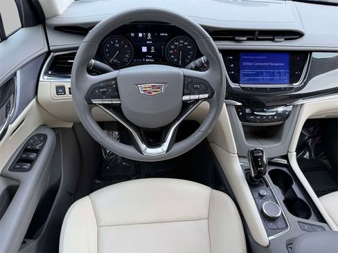 Used 2020 Cadillac XT6 Premium Luxury image 4
