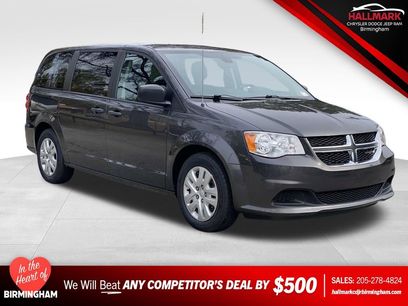 Used 2019 Dodge Grand Caravan SE w/ UConnect Hands-Free Group