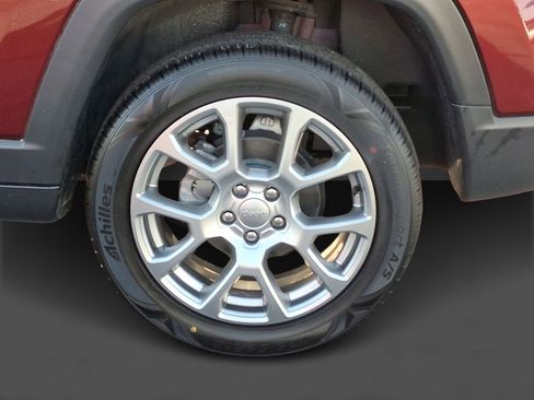 Used 2022 Jeep Compass Latitude image 7