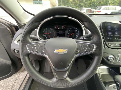 Used 2024 Chevrolet Malibu LT image 17