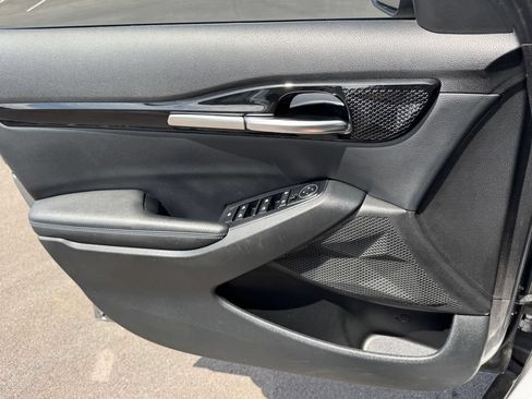 Used 2021 Kia Seltos S FWD image 17
