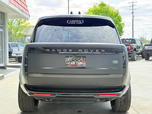 Used 2022 Land Rover Range Rover Long Wheelbase SE image 4