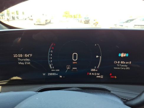 Used 2024 Cadillac XT4 Premium Luxury w/ Cold Weather Package AWD/4WD image 17