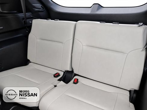 Used 2024 Mitsubishi Outlander SEL FWD image 13