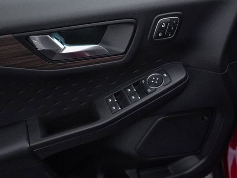 Used 2020 Ford Escape Titanium image 16