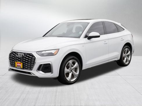 Used 2021 Audi Q5 2.0T Premium Plus w/ Premium Plus Package AWD/4WD image 3