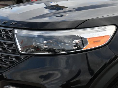 Used 2021 Ford Explorer XLT w/ Equipment Group 202A RWD image 25