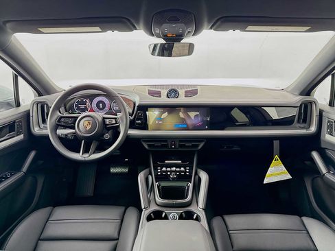 New 2025 Porsche Cayenne Coupe image 45