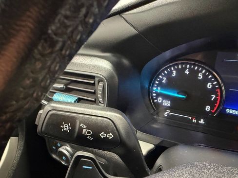 Used 2020 Ford Explorer XLT w/ Equipment Group 202A AWD/4WD image 28