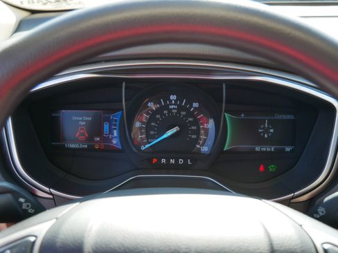 Used 2016 Ford Fusion SE image 21