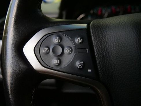 Used 2019 Chevrolet Suburban Premier image 13