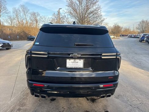 Used 2024 Chevrolet Traverse RS w/ LPO, Floor Liner Package image 4